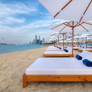 ***** Курортный комплекс Radisson Blu & Resort, Corniche ОАЭ